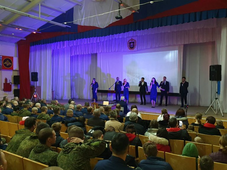 Read more about the article Выездной концерт ансамбля «Успех» Дома офицеров ЮВО